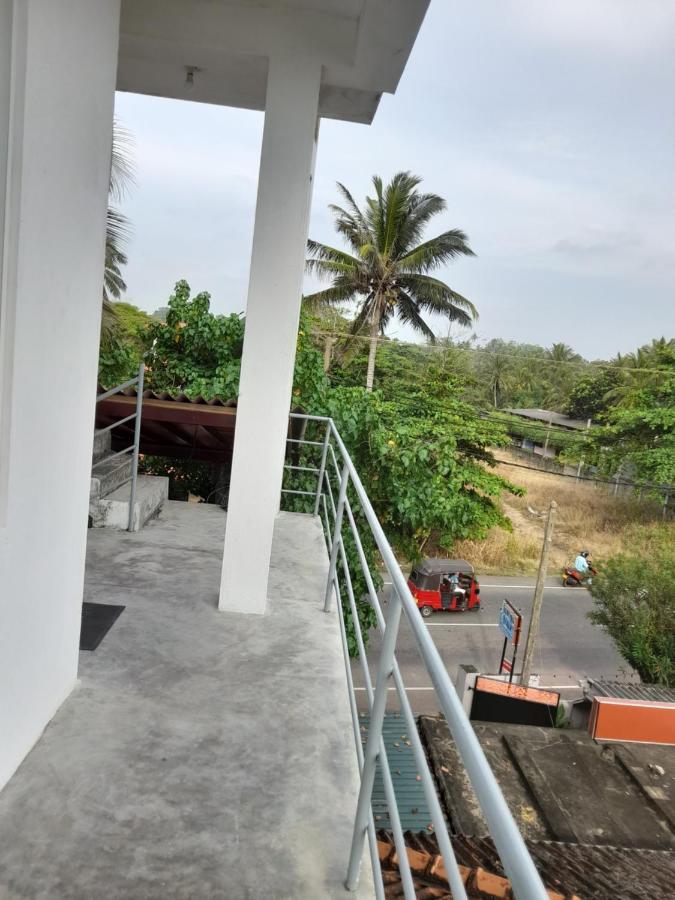 Hotel Remember Хіккадува Екстер'єр фото