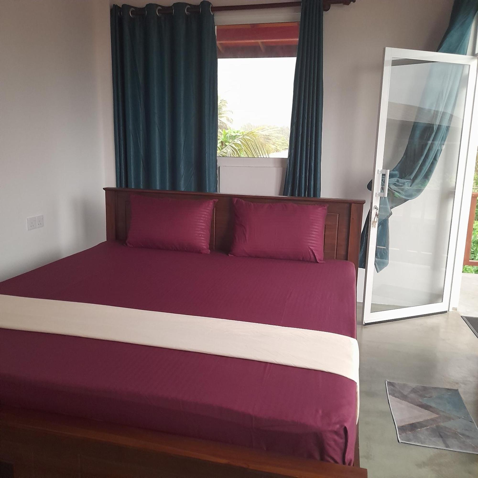 Hotel Remember Хіккадува Екстер'єр фото